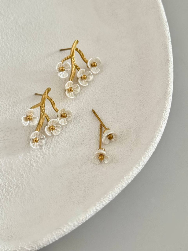 گوشواره های شکوفه